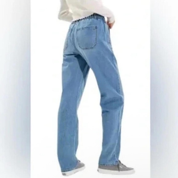 American Eagle Outfitters “Baggy Mom Jean” - Size 8 - Picture 2 of 14